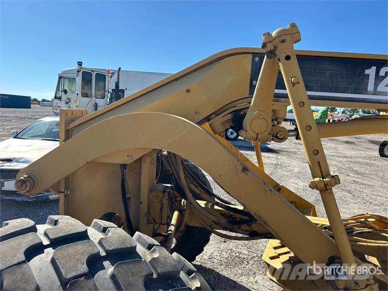 CAT 12H Motor Grader (Inoperable) معدات تمهيد الطرق
