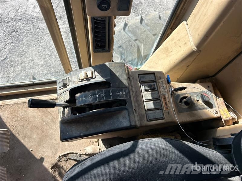 CAT 12H Motor Grader (Inoperable) معدات تمهيد الطرق