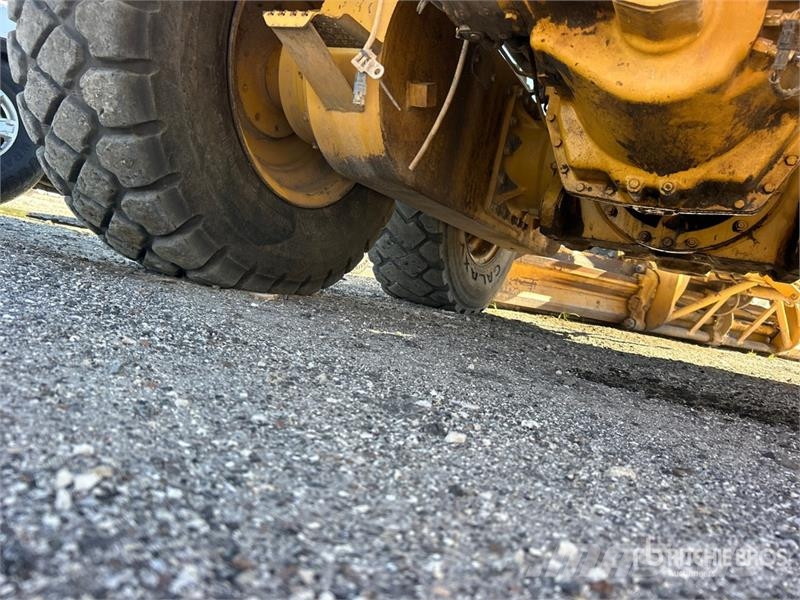 CAT 12H Motor Grader (Inoperable) معدات تمهيد الطرق