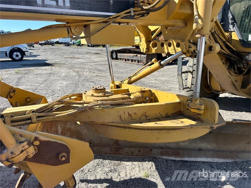 CAT 12H Motor Grader (Inoperable) معدات تمهيد الطرق