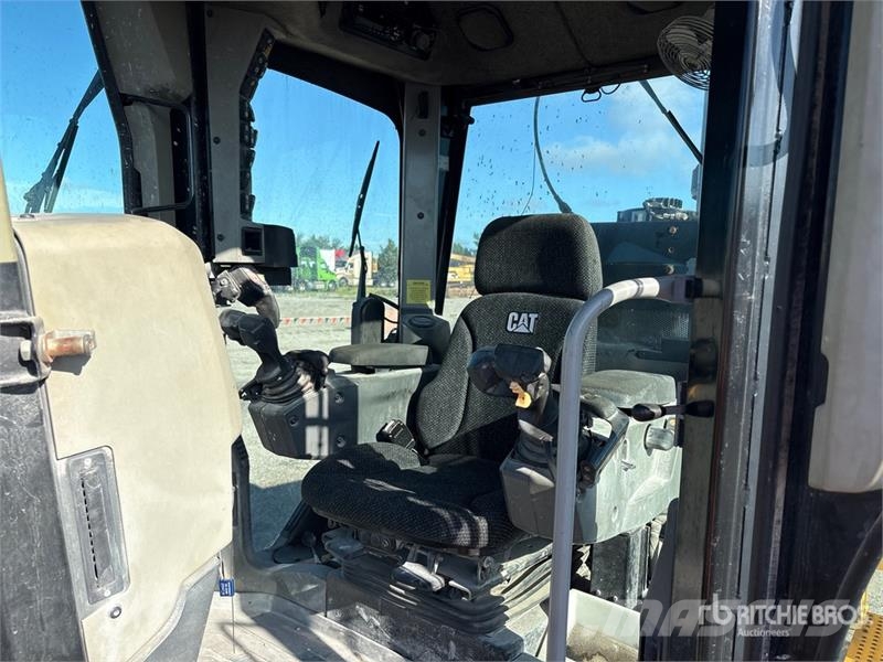 CAT 12M3 Motor Grader Grejderi