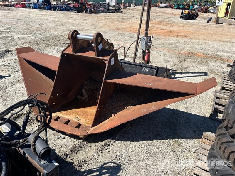 CAT 132 in V-Ditching Excavator Bucket Baldes