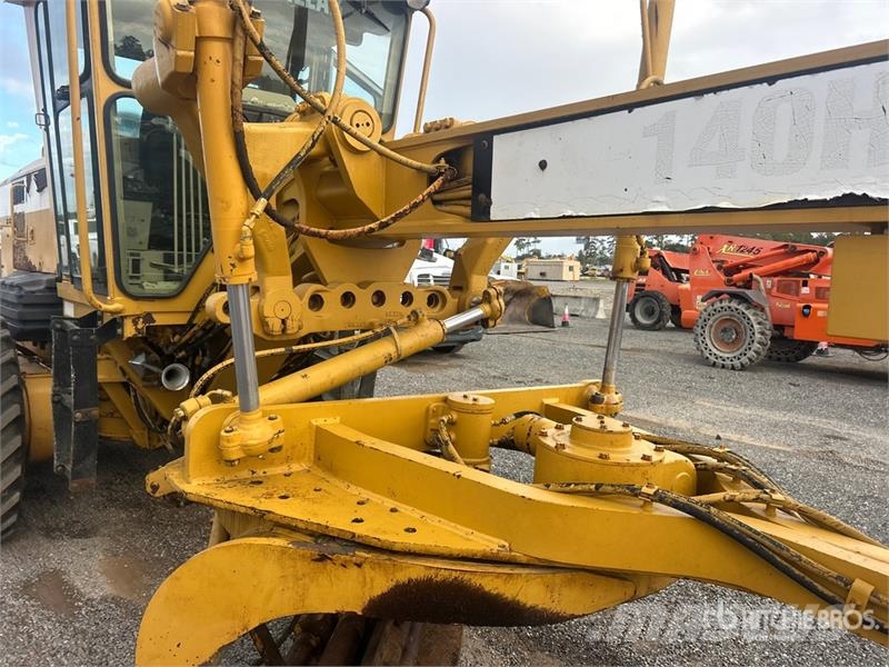 CAT 140H Motor Grader Грейдери