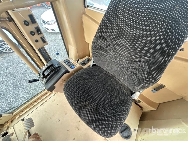 CAT 140H Motor Grader Грейдери