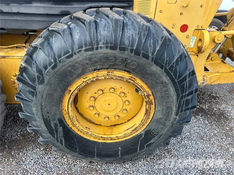 CAT 140H Motor Grader Грейдери