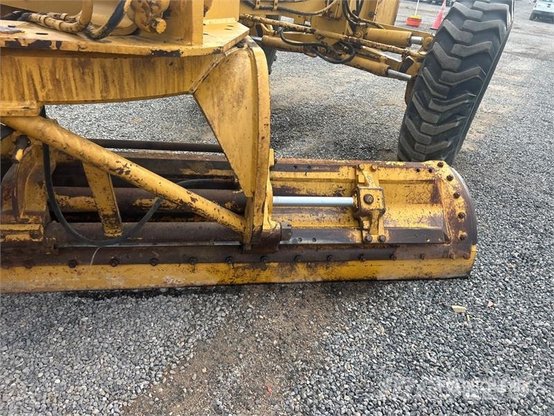 CAT 140H Motor Grader Грейдери