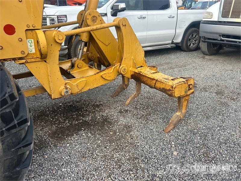 CAT 140H Motor Grader Грейдери
