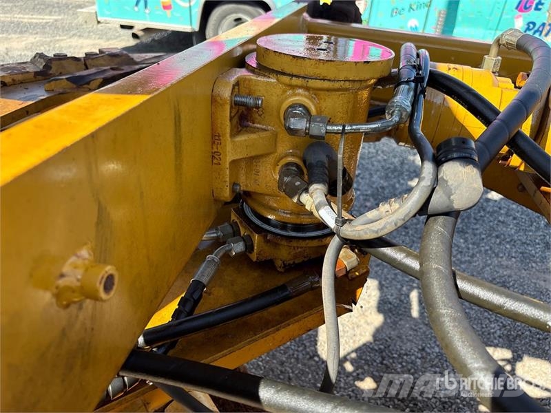 CAT 140M Motor Grader (Inoperable) Gréderek