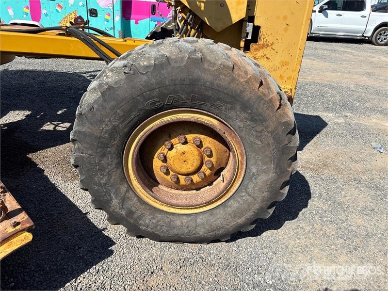 CAT 140M Motor Grader (Inoperable) Gréderek