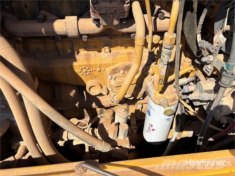 CAT 140M Motor Grader (Inoperable) Gréderek