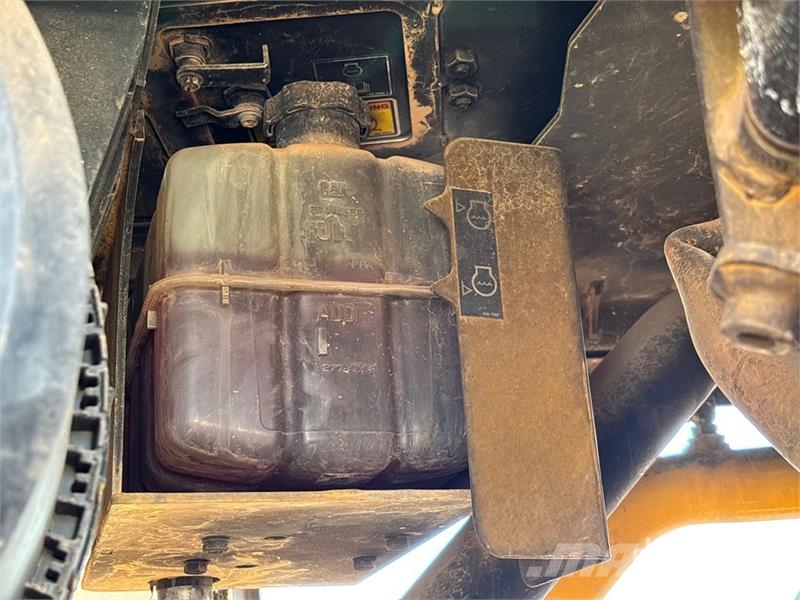 CAT 140M Motor Grader (Inoperable) Gréderek