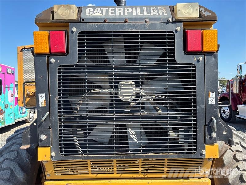 CAT 140M Motor Grader (Inoperable) Gréderek