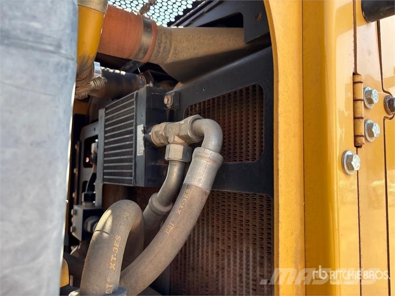 CAT 140M Motor Grader (Inoperable) Gréderek