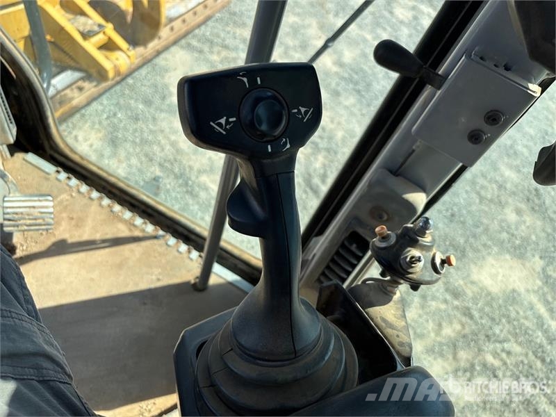 CAT 140M Motor Grader (Inoperable) Gréderek