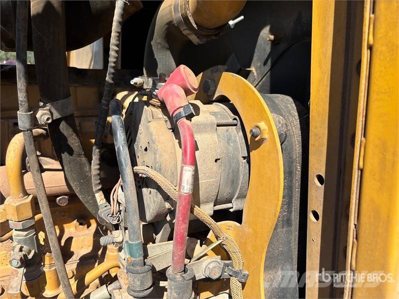CAT 140M Motor Grader (Inoperable) Gréderek