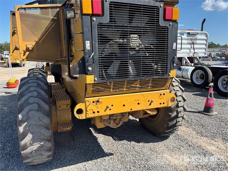 CAT 140M Motor Grader (Inoperable) Gréderek