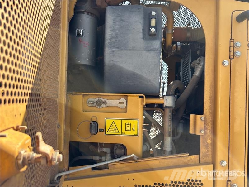 CAT 140M Motor Grader (Inoperable) Gréderek