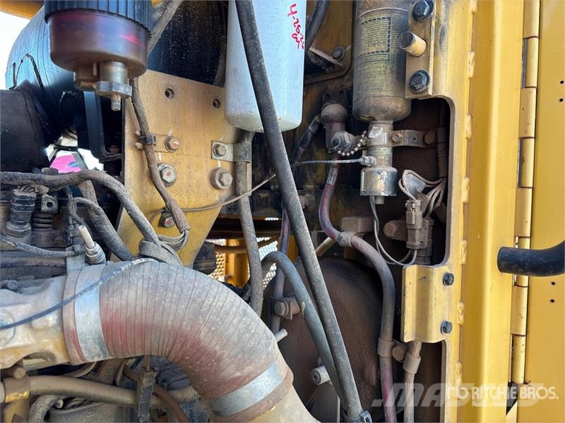 CAT 140M Motor Grader (Inoperable) Gréderek