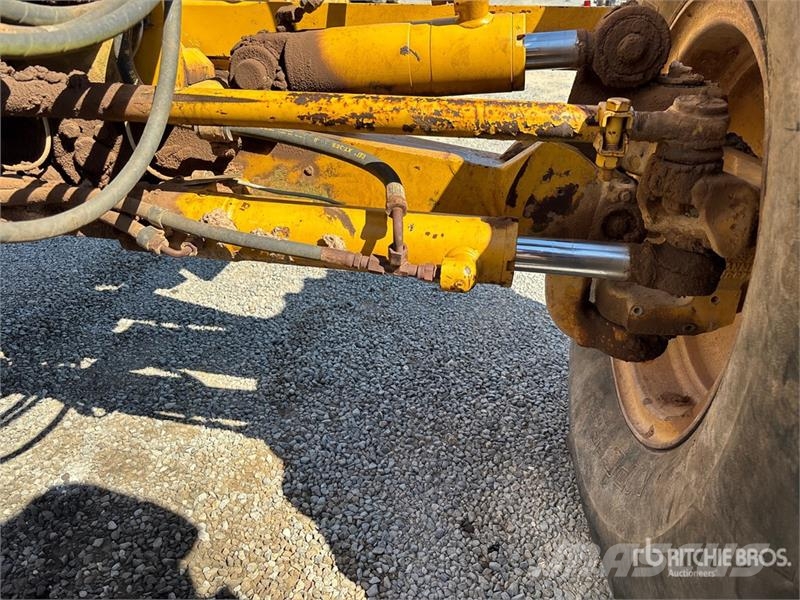 CAT 140M Motor Grader (Inoperable) Gréderek