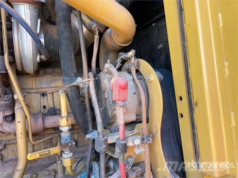 CAT 140M VHP Grejdery