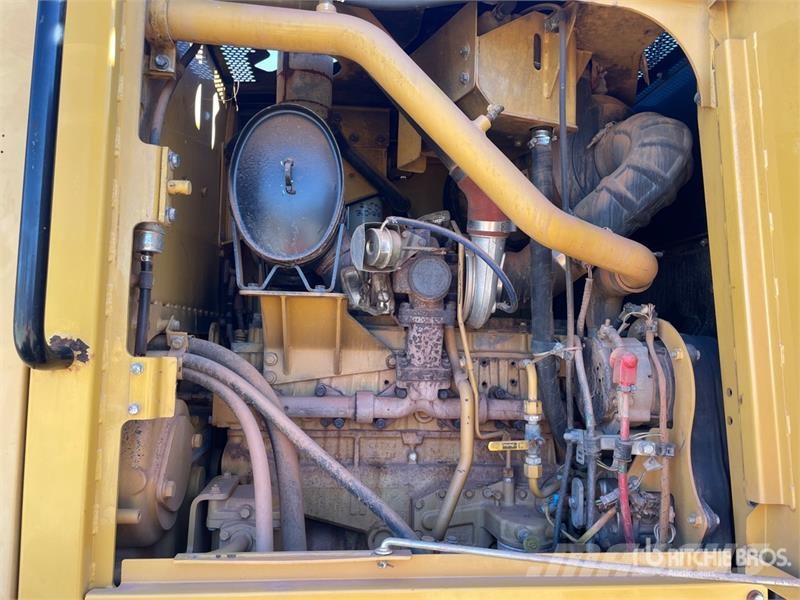 CAT 140M VHP Grejdery