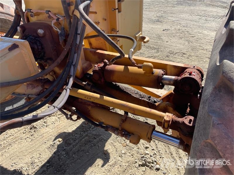 CAT 140M VHP Grejdery