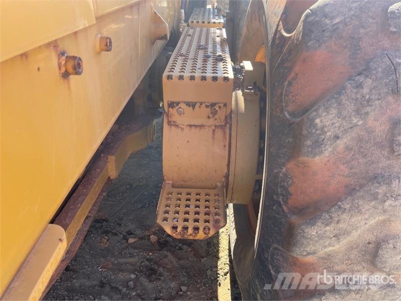 CAT 140M VHP Grejdery