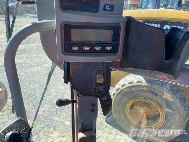 CAT 140M VHP Grejdery