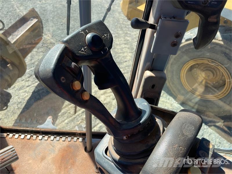 CAT 140M VHP Grejdery