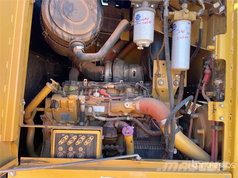 CAT 140M VHP Grejdery