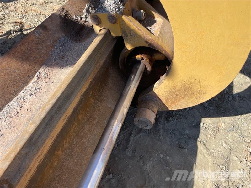 CAT 140M VHP Grejdery
