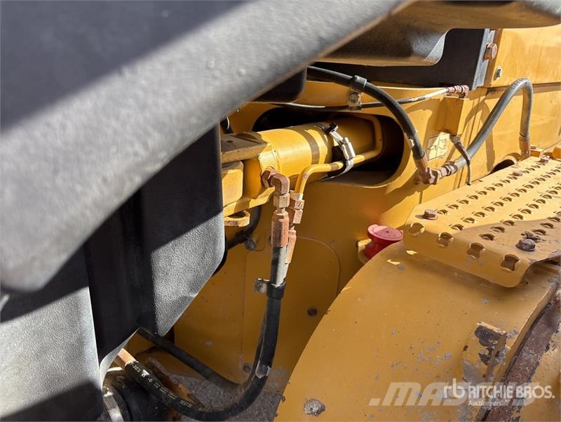 CAT 140M2 Motor Grader معدات تمهيد الطرق