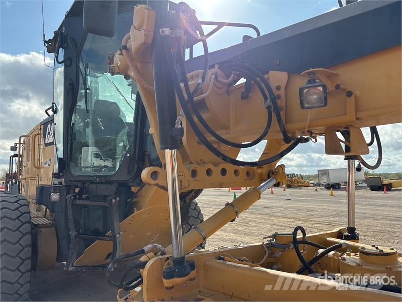 CAT 140M2 Motor Grader معدات تمهيد الطرق