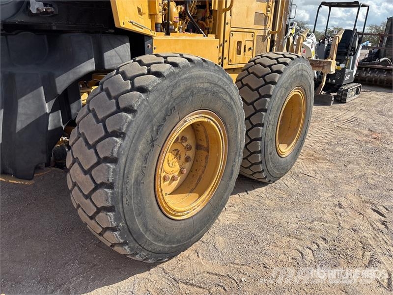 CAT 140M2 Motor Grader معدات تمهيد الطرق