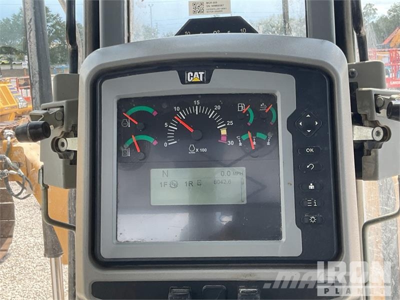 CAT 140M3 Motor Grader Väghyvlar