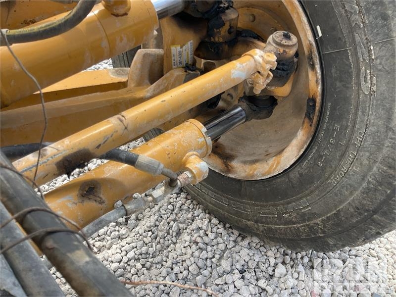 CAT 140M3 Motor Grader Väghyvlar
