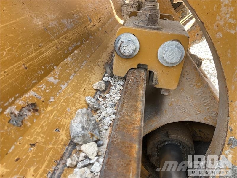 CAT 140M3 Motor Grader Väghyvlar