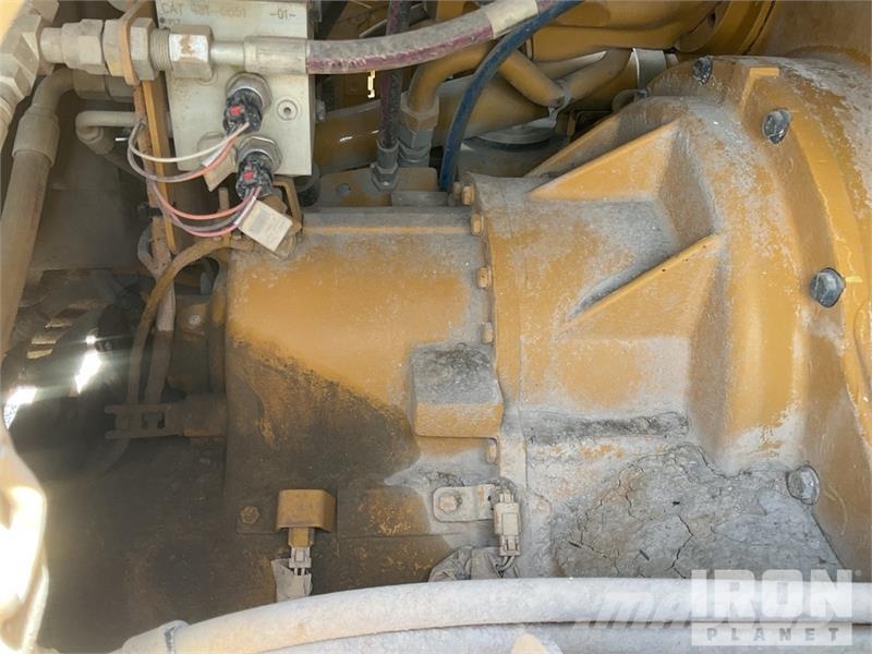 CAT 140M3 Motor Grader Väghyvlar
