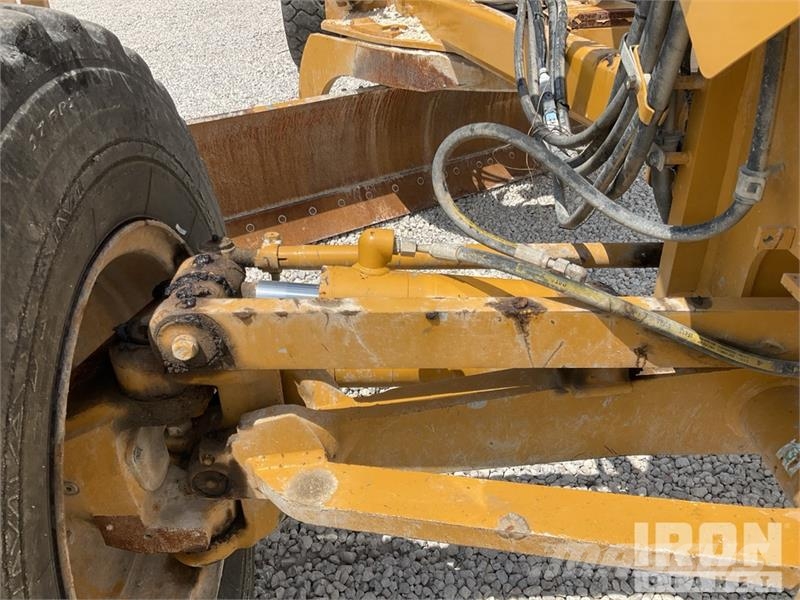 CAT 140M3 Motor Grader Väghyvlar