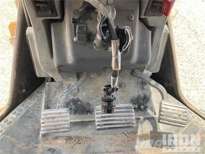 CAT 140M3 Motor Grader Väghyvlar