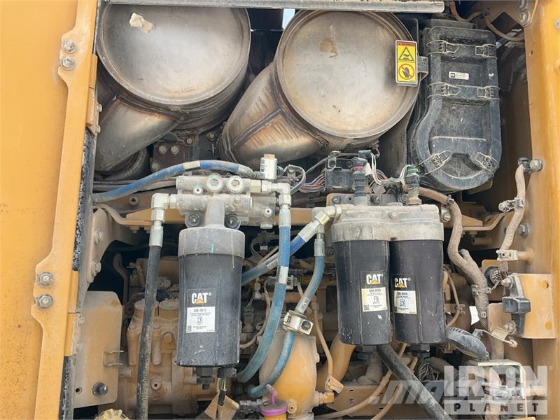 CAT 140M3 Motor Grader Väghyvlar