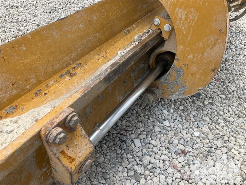 CAT 140M3 Motor Grader Väghyvlar