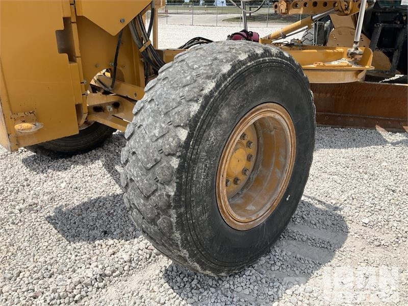 CAT 140M3 Motor Grader Väghyvlar