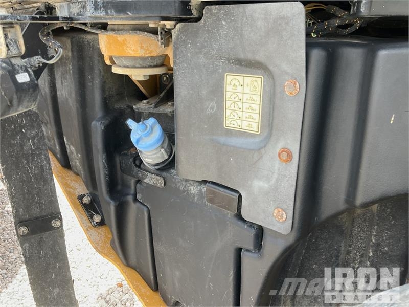 CAT 140M3 Motor Grader Väghyvlar