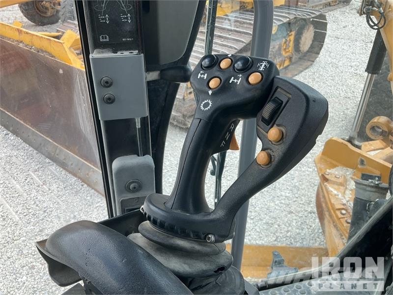 CAT 140M3 Motor Grader Väghyvlar