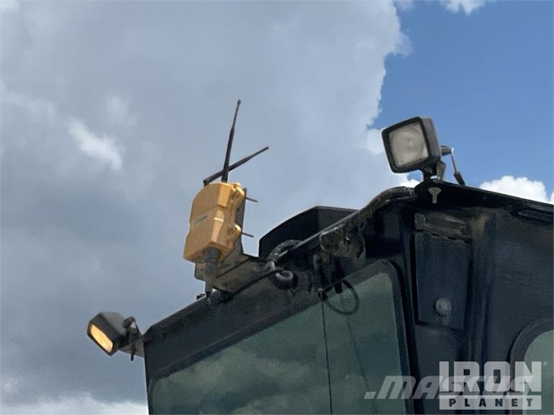 CAT 140M3 Motor Grader Väghyvlar