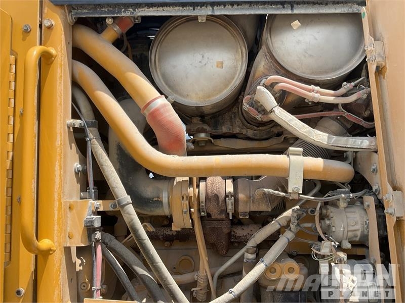 CAT 140M3 Motor Grader Väghyvlar