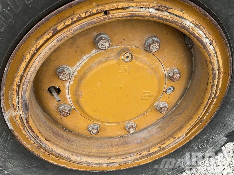 CAT 150 AWD Motor Grader Väghyvlar