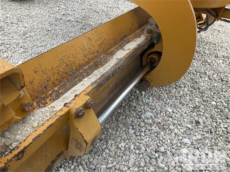 CAT 150 AWD Motor Grader Väghyvlar