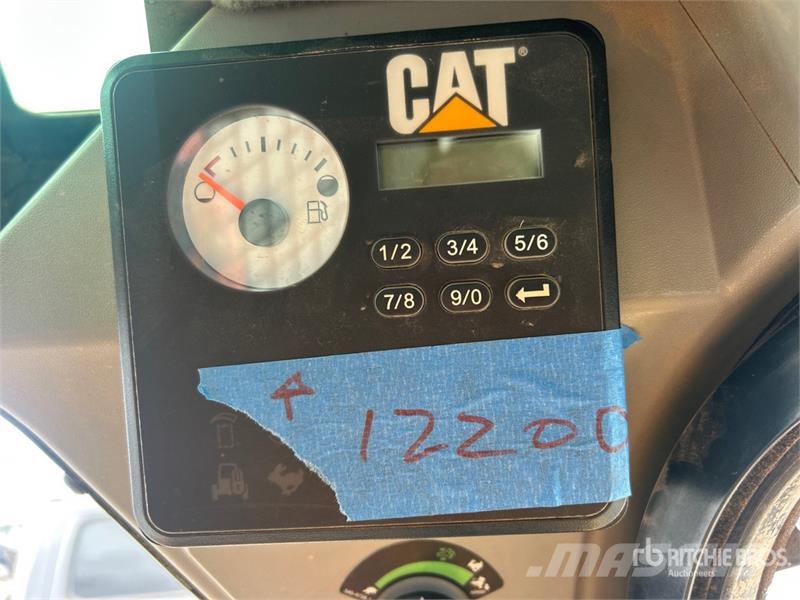 CAT 226D3 Two-Speed Skid Steer Loader Skid steer mini nakladalci